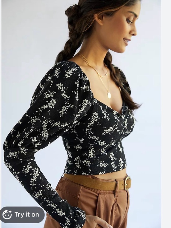 Anthropologie Tops - Anthropologie Black Floral Square-Neck Puff Sleeve Crop Top